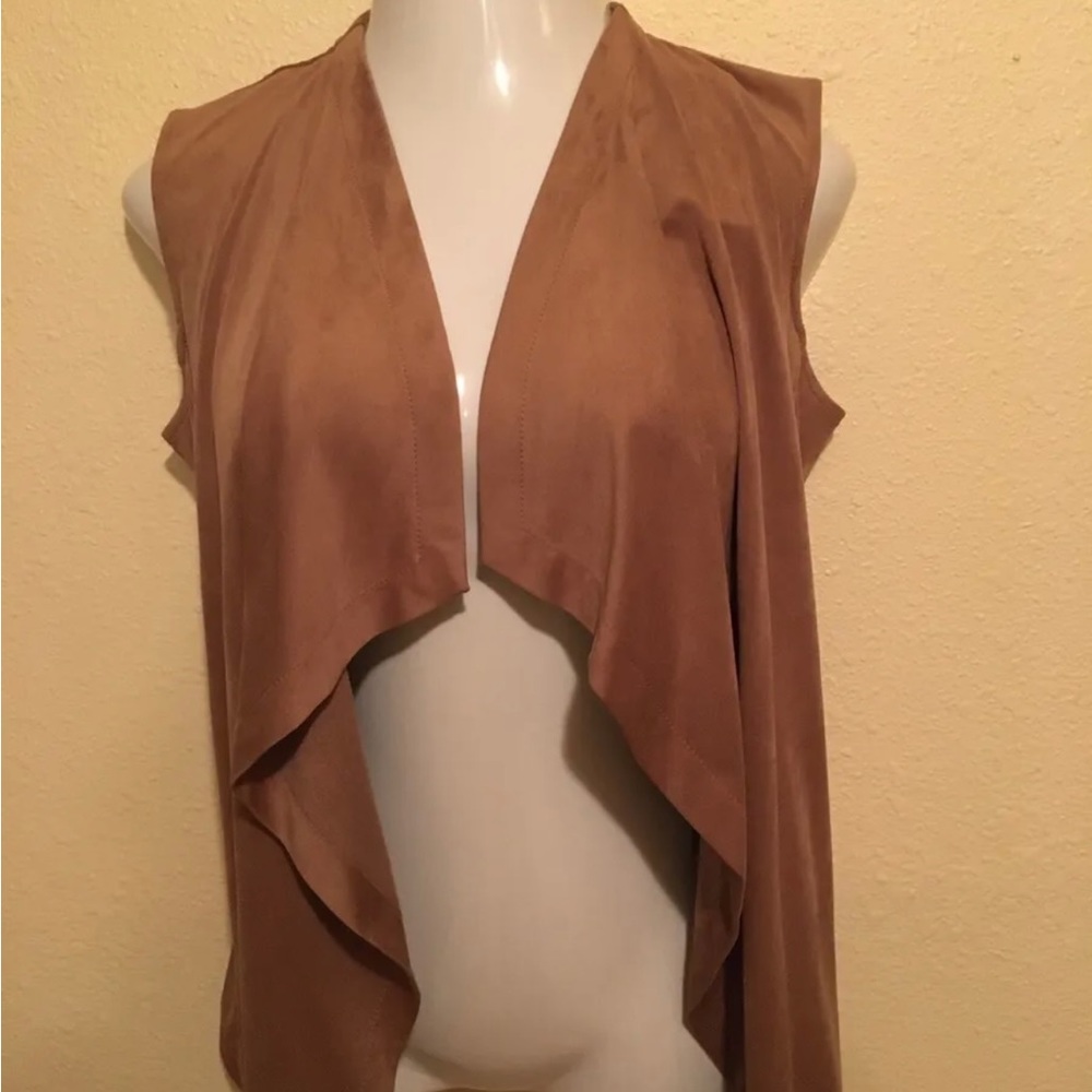 WOMENS Artisan NY Faux Suede Tan Waterfall Vest size Small